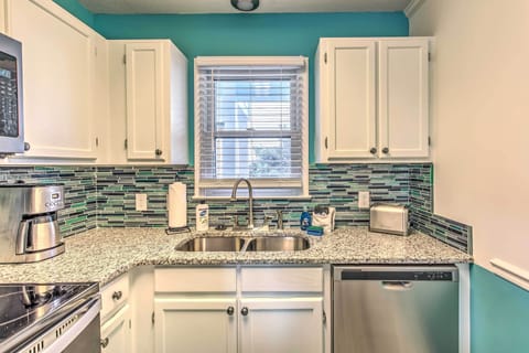 Apartment (2 Bedrooms) | Private kitchen | Dishwasher