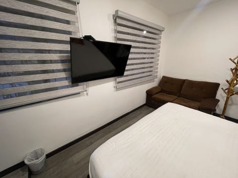 Comfort Room | Free WiFi, bed sheets