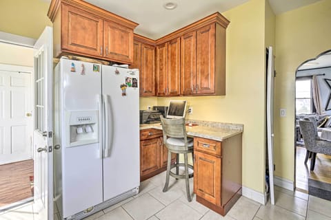 Apartment (1 Bedroom) | Private kitchen | Microwave, oven, stovetop, dishwasher