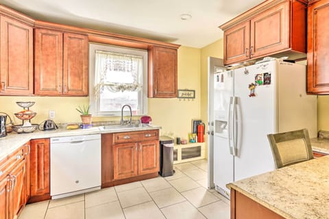 Apartment (1 Bedroom) | Private kitchen | Microwave, oven, stovetop, dishwasher