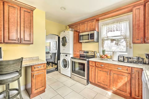 Apartment (1 Bedroom) | Private kitchen | Microwave, oven, stovetop, dishwasher