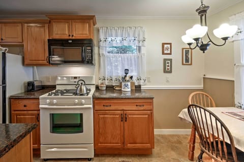 Cottage (3 Bedrooms) | Private kitchen | Microwave, oven, stovetop, dishwasher