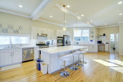 House (4 Bedrooms) | Front of property