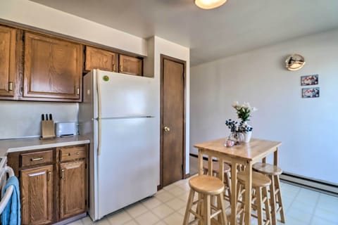 Apartment (2 Bedrooms) | Private kitchen | Microwave, oven, stovetop, dishwasher