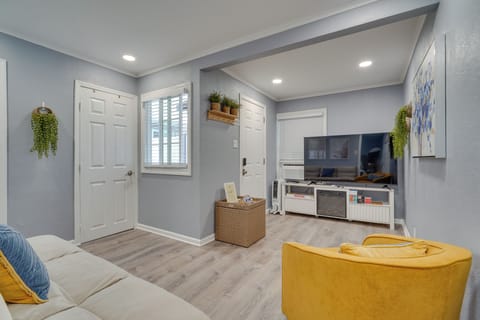 House (1 Bedroom) | Front of property