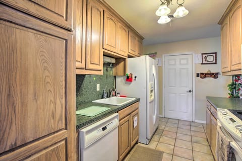 House (3 Bedrooms) | Private kitchen | Microwave, oven, stovetop, dishwasher