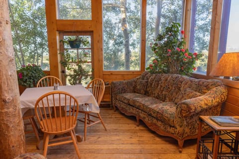 Daily local cuisine breakfast (USD 15 per person)