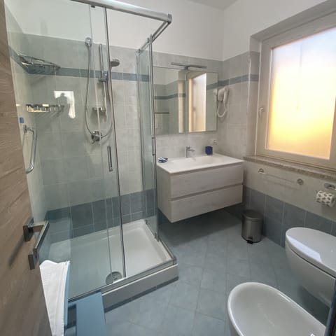 Exclusive Room, Balcony | Bathroom | Shower, rainfall showerhead, free toiletries, hair dryer