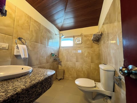 Superior Room | Bathroom