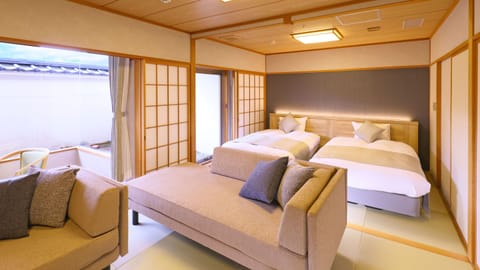 Superior Room with Tatami Area - Main Building, Non Smoking