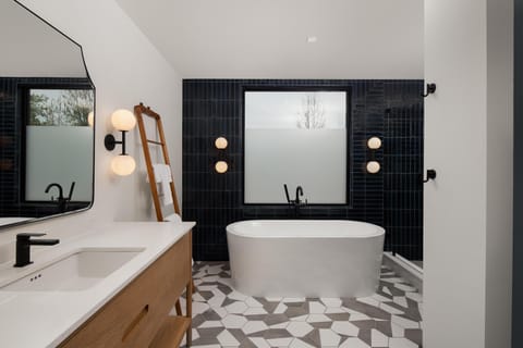 Premium Suite, 2 Bedrooms, Balcony | Bathroom | Shower, rainfall showerhead, designer toiletries, hair dryer