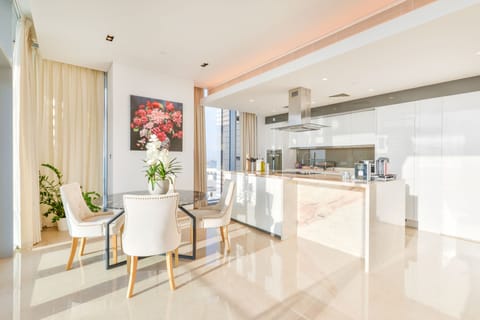 Premium Apartment, 2 Bedrooms, Balcony, Sea View | Dining room