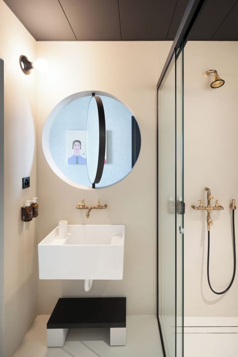 Shower, eco-friendly toiletries, hair dryer, towels