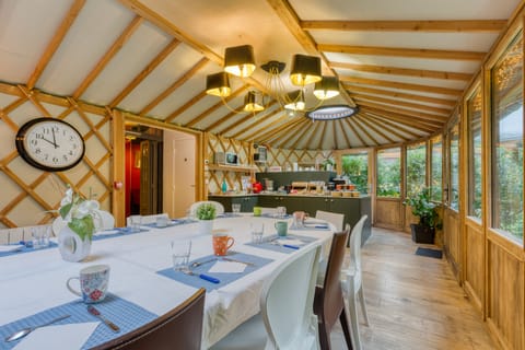 Daily continental breakfast (EUR 14 per person)