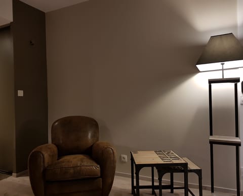 Club Loggia | Living area | Flat-screen TV