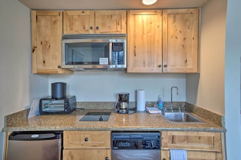 Apartment (0 Bedroom) | Interior