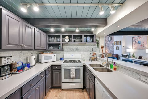 Apartment (1 Bedroom) | Interior