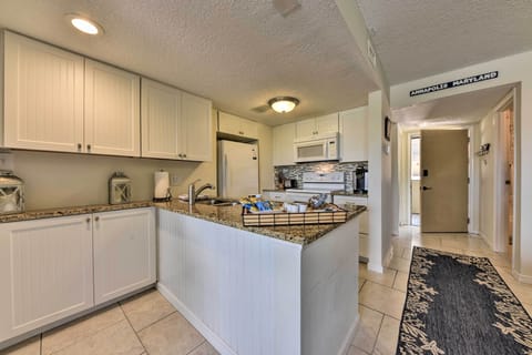 Apartment (2 Bedrooms) | Private kitchen | Microwave, oven, stovetop, dishwasher