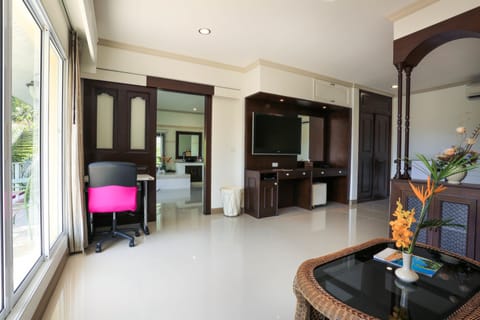 Honeymoon Penthouse, Mountain View, Mountainside | Minibar, in-room safe, free cribs/infant beds, free WiFi