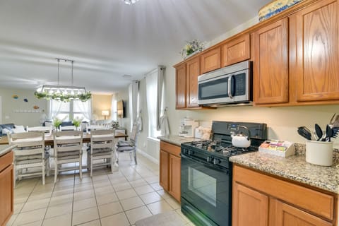 House (3 Bedrooms) | Private kitchen | Microwave, oven, stovetop, dishwasher