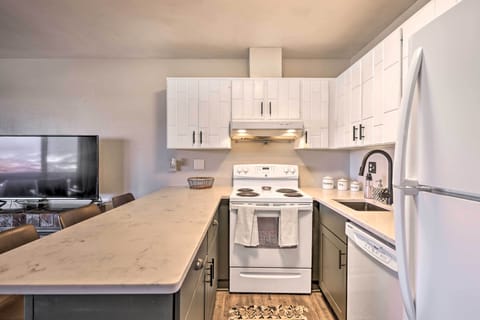 Apartment (1 Bedroom) | Private kitchen | Microwave, oven, stovetop, dishwasher