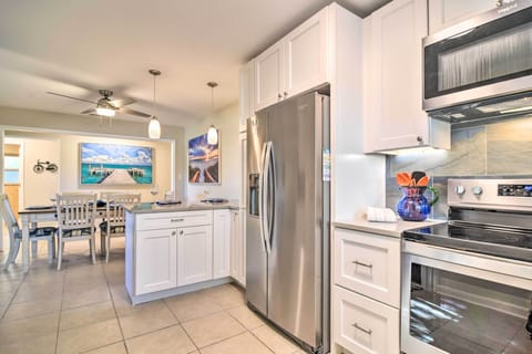 House (3 Bedrooms) | Private kitchen | Microwave, oven, stovetop, dishwasher