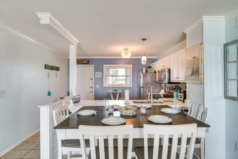 Apartment (2 Bedrooms) | Dining