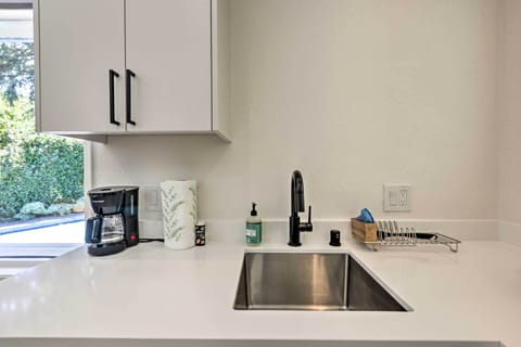 Apartment (0 Bedroom) | Interior