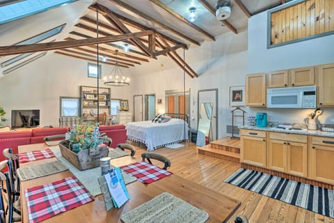 Apartment (0 Bedroom) | Interior