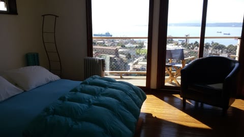 Double Room, 1 Double Bed, Private Bathroom, Ocean View | Iron/ironing board, free WiFi, bed sheets