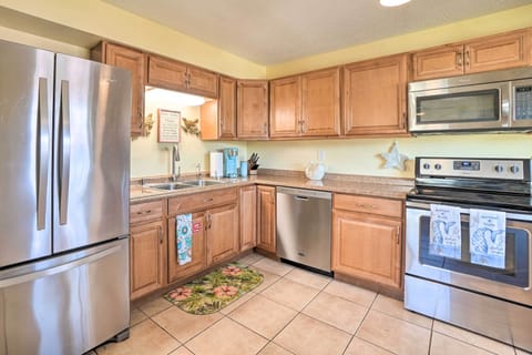 Apartment (1 Bedroom) | Private kitchen | Microwave, oven, stovetop, dishwasher