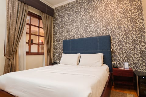 Double Room | In-room safe, free WiFi, bed sheets