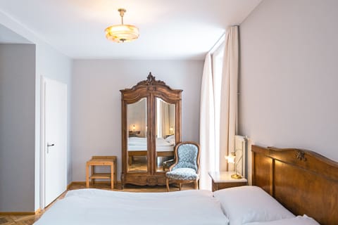 Superior Room, Balcony, Lake View | In-room safe, individually decorated, individually furnished, free WiFi