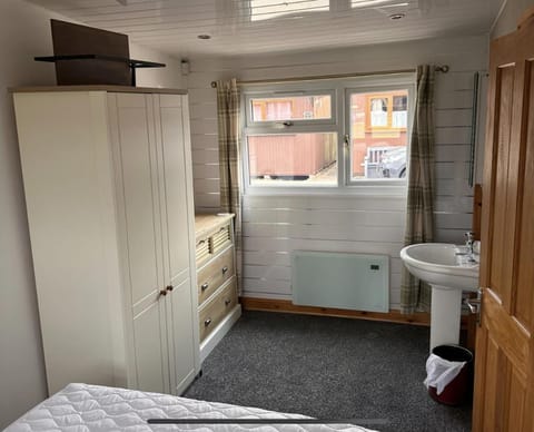 Chalet | 1 bedroom, iron/ironing board