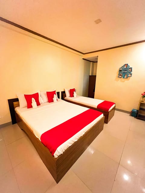 Family Triple Room | Free WiFi, bed sheets