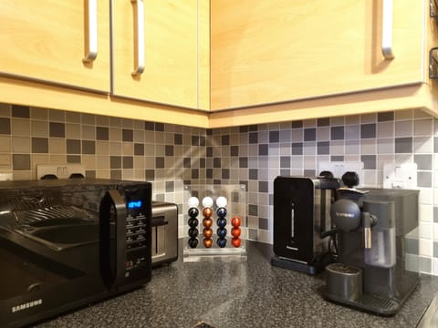 Classic Apartment, 1 Bedroom | Private kitchen | Full-size fridge, microwave, oven, stovetop