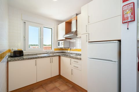 Superior Apartment, 2 Bedrooms | Private kitchen | Full-size fridge, microwave, stovetop, electric kettle