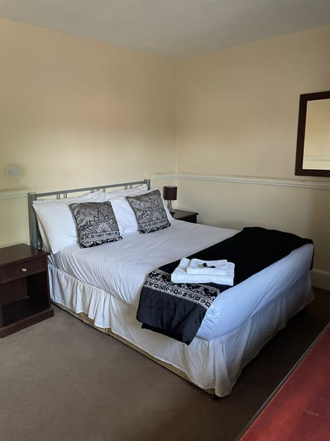 Standard Double Room | Free WiFi