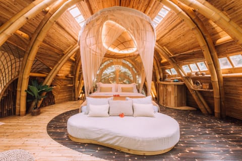 Hideout Cocoon | In-room safe, free WiFi, bed sheets