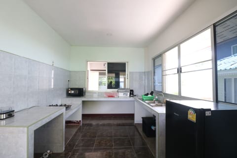 Bungalow with Pool View | In-room dining