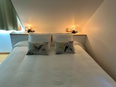 Comfort Room, Non Smoking, Garden View | 1 bedroom, premium bedding, free WiFi