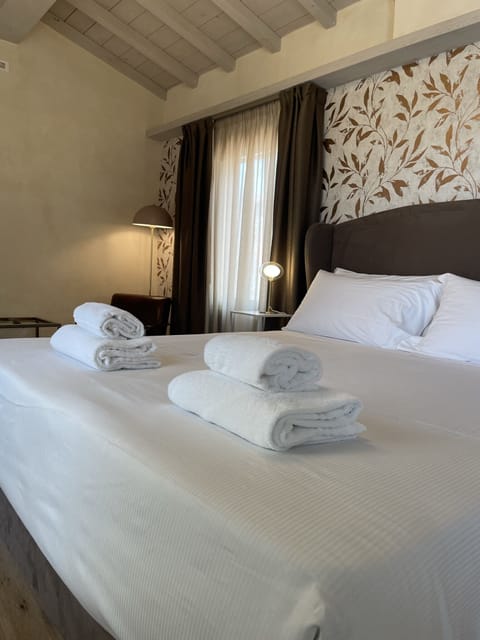 Deluxe Double Room | Premium bedding, down comforters, memory foam beds, minibar