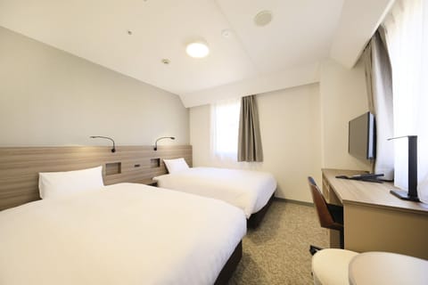 Superior Twin Room, Non Smoking | In-room safe, iron/ironing board, free WiFi, bed sheets