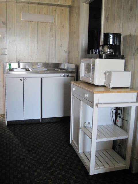 Fridge, microwave, coffee/tea maker