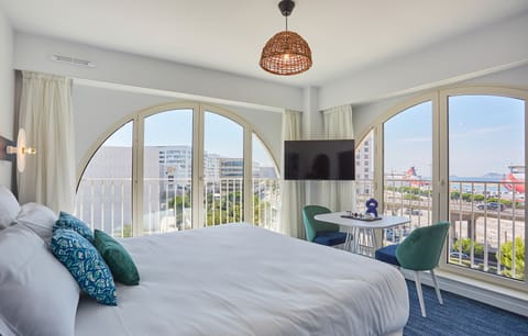 Panoramic Studio, Sea View | In-room safe, free WiFi, bed sheets