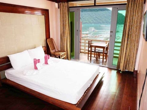 Terrace Suite (Sea View) | In-room safe, desk, free WiFi, bed sheets