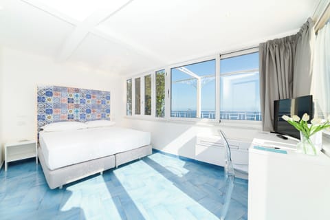 Deluxe Room | Water view