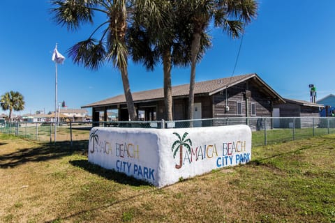 House (2 Bedrooms) | Property amenity