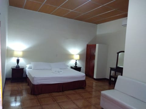 Deluxe Single Room | Free WiFi