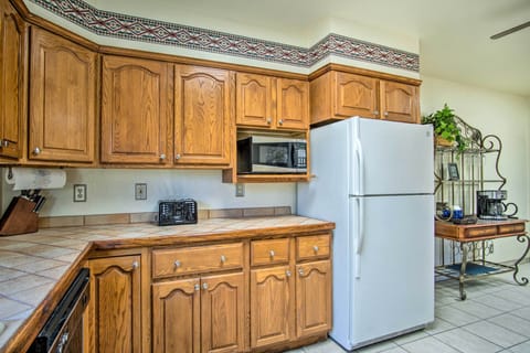 House (3 Bedrooms) | Private kitchen | Microwave, oven, stovetop, dishwasher